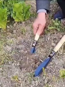 Multi Functional Gardening Shovel Outdoor Digging Planting Vegetables Manganese Steel Shovel Gardening Potted Plants Tools