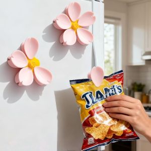 1/2/4pcs Sakura Magnetic Refrigerator Magnet Sealing Clip Petal Sealing Clip Household Snacks Fixed Clip Kitchen Accessories