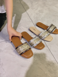 Elegant Rhinestone Embellished Open Toe Flat Sandals for Women Summer Casual Slippers for Beach Daily Wear Glamorous Summer Slides 3018-16