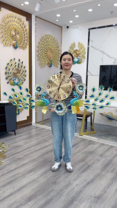 Đồng Hồ Treo Tường Con Chim Công Khổng Tước Tài Lộc Chính Hãng D1 Home Kim Trôi Trang Trí Tường Decor - CN58