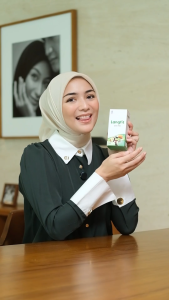 Langfit Deto Pro Cuka Apel + Madu Stevia Probiotik Chia Seed Bantu Detox Tubuh dan Kecilkan Perut Buncit BPOM - 750ml