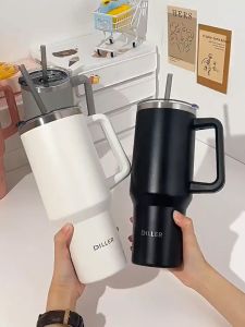 (DILLERของแท้) พร้อมส่ง แก้วเก็บความเย็น DILLER แบบใหม่มีที่จับ หูหิ้ว แก้วกาแฟ แก้วสแตนเลส304-1300ML-MLH9101