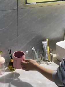 Kaman | Suction Bathroom Organizer Toothbrush Set