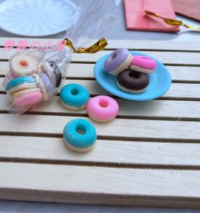 1:12 Small Cloth Doll House Accessories Scene Model Miniature Candy Toy Play House Toy Mini Artificial Donut