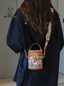 Elegant Bear Embroidery Bucket Bag round Cylinder Fashionable Womens Bag North Bag High-End Feelings Crossbody Handbag