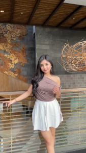 Valentina Top | Atasan Wanita One Shoulder Valentina Twist Top Korean Basic Tanpa Lengan Asymmetrical Spandex