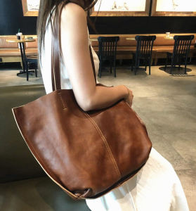 New 2025 Large Genuine Leather Womens Tote Bag Vintage Tree Sap Leather Shopping Bag Top Layer Cowhide Retro Single Shoulder Bag