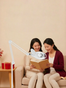 Elderly-friendly Reading Desk Lamp with Magnifier