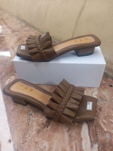 SANDAL KOKOP HAK 3 CM MOTIF KEPANG