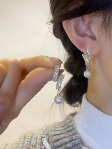 Elegant Pearl Drop Earrings Womens Pure Silver Diamond Embedded Fashionable Versatile Ear Jewelry Korean Style Fresh out