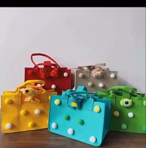 Cute Cartoon Felt Material Handbag Mommy bag Gift bag Shopping bag Kids Gift bag 2E Tote bag