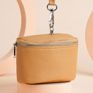 Fashionable Retro Leather Coin Purse Womens Compact Simple Handheld Lipstick Makeup Bag Earphone Bag Soft Surface Pure Color