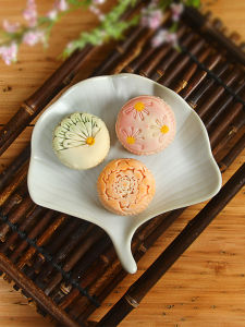 Rustic Chinese Style Ceramic Tea Snack Plate Dessert Mooncake Fruit Cuttings Flat Matte Surface Leaf Design Small Fruit Dish
