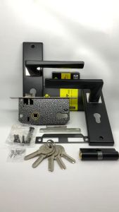 1SET HANDLE PINTU RUMAH UKURAN TANGGUNG/GAGANG PINTU BAGUS MEWAH TEBAL 2MM/HANDLE PINTU RUMAH MODERN  1SET HITAM/BLACK TEBAL 2MM