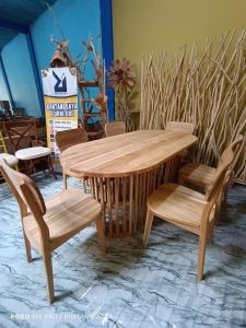 Meja Makan Oval 6 Kursi Kaki Salur Murah Terbaru