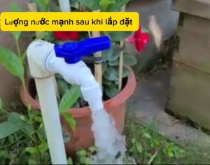 Vòi nước vòi hồ nhựa trắng xả nước mạnh đầu có thể lắp ống mềm