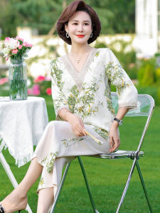 ชุดสองชิ้นแขนสั้นหลวมๆ สไตล์วัยกลางคนและผู้สูงอายุสำหรับวันแม่ แฟชั่นฤดูร้อน 2025 เสื้อผ้าผู้หญิง วัสดุโพลีเอสเตอร์ ปกโปโล เสื้อผ้าสำหรับผู้หญิง