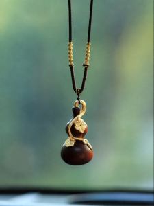 KVS | High-end Car Hanging Charm