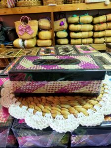 box tissue cantik - box tissue akar wangi - tempat tisu murah - kotak tisu motif andong - kerajinan kotak tisu