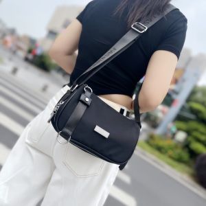 Fashionable Casual Womens Crossbody Bag New Simple Sporty Style High-End Feel Mobile Phone Small Bag Versatile Single Shoulder Bag Trendy