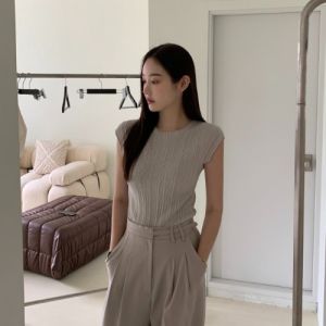 Elegant French Style Design Womens T-Shirt Slim Fit Sassy White K-Shape Collarless Summer Wear for Youth