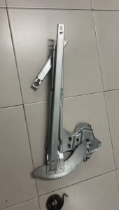 PERODUA KANCIL FRONT POWER WINDOW MOTOR REGULATOR GEAR TINGKAP CERMIN NAIK TURUN BRAKET DEPAN PINTU GEAR DOOR GEAR MOTOR