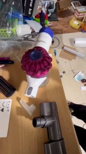 Đầu hút nệm sofa có con lăn cho máy hút bụi dyson v6 dc58 dc59 dc74 used hàng đã qua sử dụng