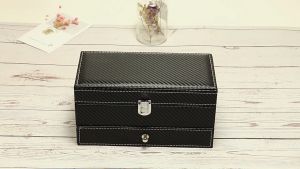 HongKong60คาร์บอนไฟเบอร์ PU หนัง4หลักกล่องเครื่องประดับสองชั้นขายส่งที่เก็บนาฬิกาแสดงกล่องบรรจุภัณฑ์ในสต็อก