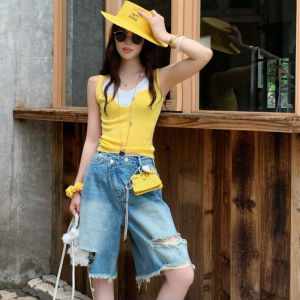 YUEZHONGWEI | เสื้อกั๊กแขนกุดผ้าไหมน้ำแข็งสีแดงสำหรับผู้หญิงในช่วงฤดูร้อน เสื้อคลุมกันหนาวแบบสวมไหล่ที่สวยงามและเป็นเอกลักษณ์