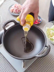 Cast iron frying pan with wooden lid double handle Yuanbao pan non-stick pan cast iron pan