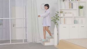 ไม้แขวนผ้าทรงต้นไม ที่แขวนผ้า ราวแขวนผ้าไม้ ราวแขวนเสื้อผ้า แขวนกระเป๋า ราวผ้าตั้งพื้น แขวนหมวก ราวไม้ ราวแบบขาตั้ง มี 3 สีให้เลือก