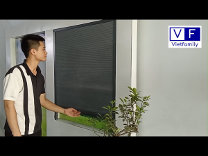 Cửa xếp tổ ong kéo dọc không khung ray dưới Vietfamily lắp cửa sổ hoặc cửa đi