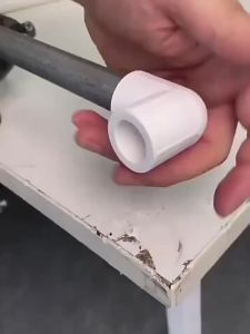 Integrated Internal & External Water Pipe Thread Cutting Tool PVC Pipe Threader For 1/2" & 3/4" Pipes 2-In-1 Thread Repair Kit