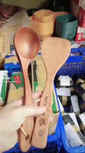 Vá - Sạn Gỗ dùng Cho Nồi Chống Dính an toàn và sạch sẽ