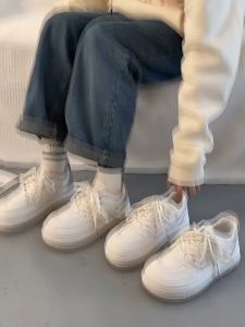 Hot sales มาใหม่ รุ่นQ95 รองเท้าผ้าใบผู้หญิง รองเท้าสีขาว insแฟชั่นแมทช์ลุคง่ายเรียบง่ายและใจกว้าง วิทยาเขตสไตล์ น้ำหนักเบาใส่สบาย