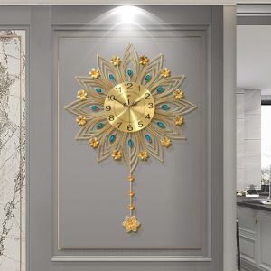 European Luxury-style Peacock Wall Clock for Living Room A High-end Decorative Item for Daily Use