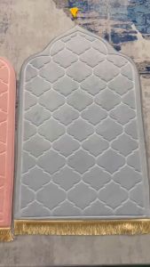 【High Cost-Performance】 Sajadah Prayer Mat Blanket Travel Mat Area Rugs Collectible for Cafe Home Holiday Gifts for Ramadan Flannel Carpet Worship Kneel Embossing Floor Non slip Soft Portable Carpets