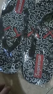 Sandal Pria Distro Sandal jepit Motif SUPREME terbaru terlaris