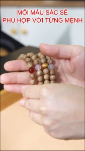 Vòng tay VEGAN Trầm Hương tốc kiến Mệnh Mộc mix đá xanh lục 8mm