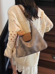 Retro Large-capacity Multifunctional Tote Commuter Bag