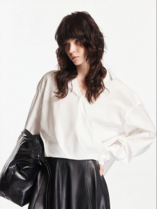 SEASON HIGH | Autumn Lace Collar V-Neck Back Button Detail Blouse
