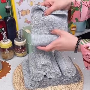 ผ้าเช็ด KBR ราคาถูกต้อง รุ่นผ้าอเนกประสงค์ ผ้าขี้ริ้ว ผ้าเช็ดโต๊ะ ผ้าเช็ดจาน ผ้าเช็ดมือ ซับน้ำได้ดี สีเทา หรือไม่กี่วันนั้น!