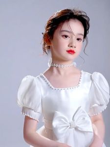 (có sẵn)Đầm công chúa màu trắng tay phồng