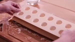 Khay Khuôn Làm Ravioli 10/12 Lỗ Khuôn Làm Pelmeni Khuôn Làm Há Cảo Bộ Dụng Cụ Làm Mì Dụng Cụ Ép Và Cắt Mì Chất Liệu Kim Loại Thân Thiện Với Môi Trường