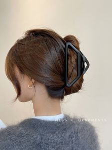 Triangle Grip Large ~ Retro Clip Headdress Hairpin Female Back Head 2023 New Arrival Fancy Shark Clip Ins