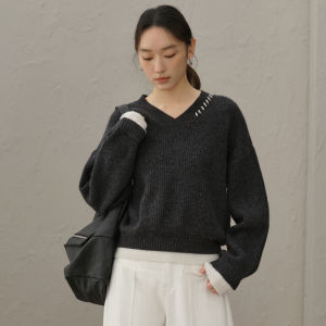 Yigue | Wool Blend V-Neck Two-Tone Knitted Sweater Top