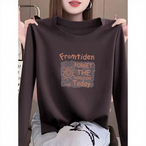 เสื้อยืดแขนยาวสีน้ำตาลแฟชั่นสำหรับผู้หญิง ผ้าฝ้าย ทรงเข้ารูป ฤดูใบไม้ร่วง 2025 เสื้อชั้นในผู้หญิง ทรงเข้ารูป ทรงเข้ารูป