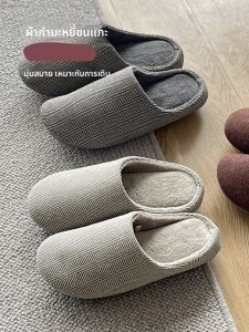 รองเท้าแตะผ้าฝ้ายแบบไม่มีเครื่องหมายการค้าแบบญี่ปุ่นสำหรับผู้หญิงในบ้าน รองเท้าแตะพื้นยางนุ่ม อบอุ่น ระบายอากาศได้ดี รองเท้าแตะแบบสวมสบายในฤดูใบไม้ร่วงและฤดูหนาว