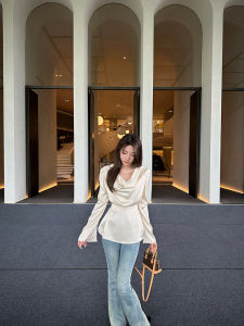 Elegant Satin Bubble Sleeve Shirt Womens Fashion Design Slimming Belt Korean Style Straight Cut Long Sleeve UV Protection