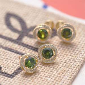 Elegant Vintage French Style Olive Green Zirconium Ear Cuff for Women Sparkling Party Jewelry Fashionable Accessory